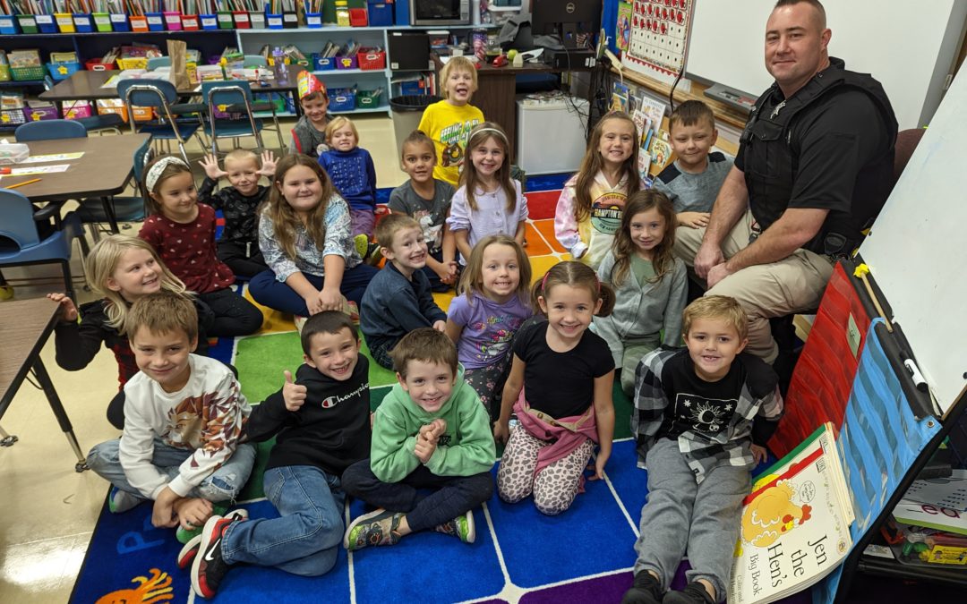 SRO Deputy McGuire Visits First Grade Mountaineers